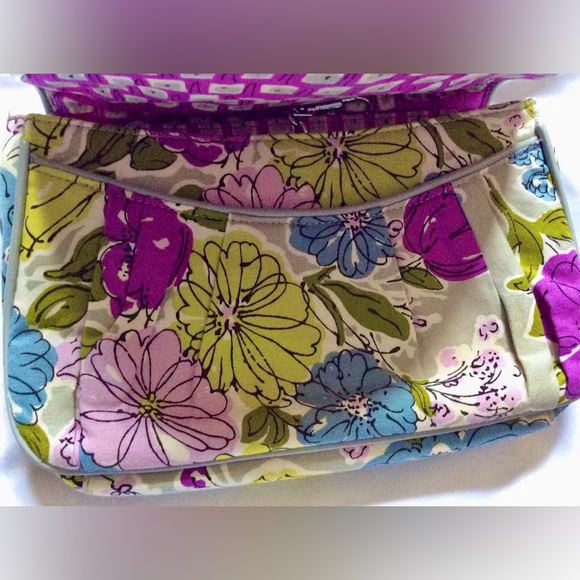 Vera Bradley Petite Chain Bag/Purse in “Watercolor”-RARE, RETIRED pattern! - Picture 2 of 10